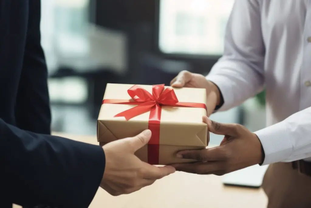 Gift-Giving Etiquette for Your Realtor