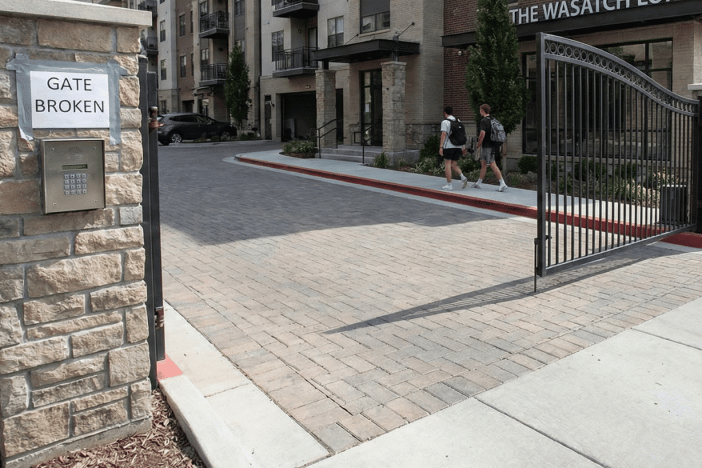 The Glitch in the Matrix: Why Your Dream Rental Might Be a Nightmare (And How Google Maps Saved Me)